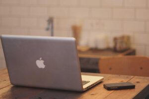 How to Experience Jade Carving as a Foreign Visitor