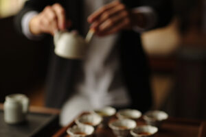 The Art of Chinese Table Manners and Etiquette: A Complete Guide